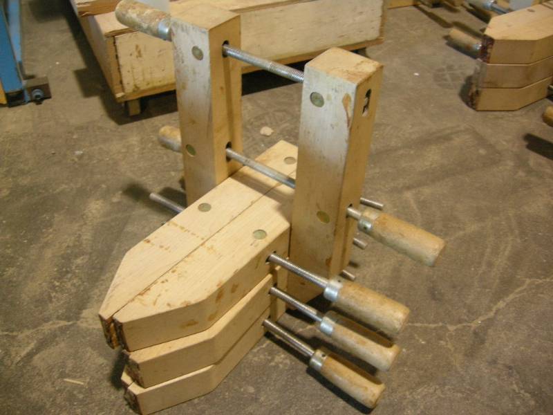 lot 26 image: Set of 4 Jorgensen Style Clamps