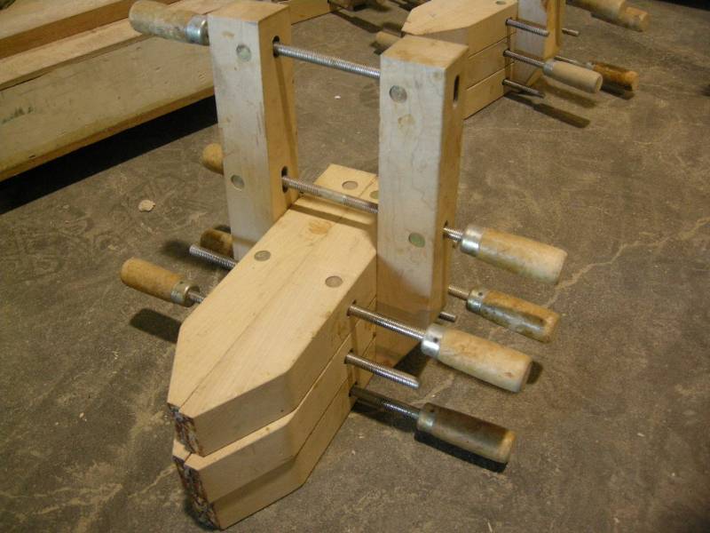 lot 27 image: Set of 4 Jorgensen Style Clamps