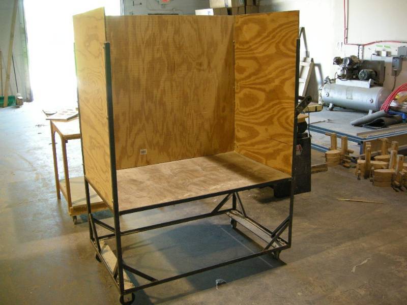 lot 30 image: Rolling Materials Cart