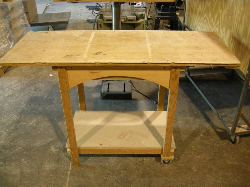 lot 33 image: Custom Shop Cart