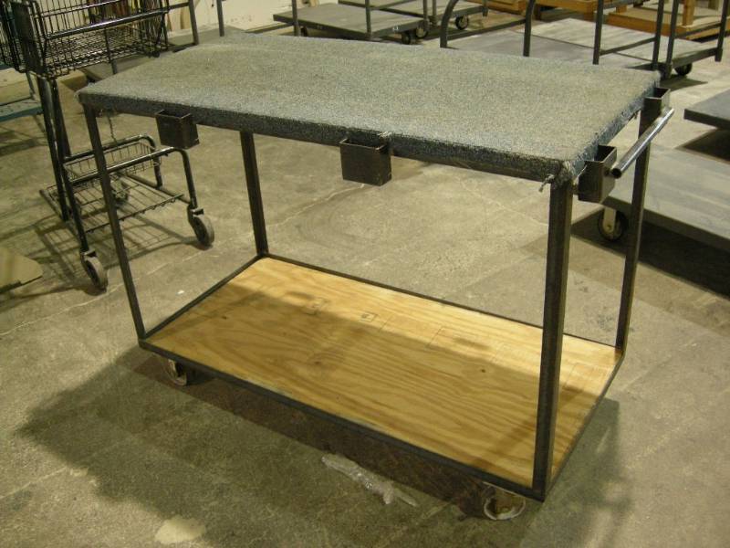 lot 40 image: Rolling Cart