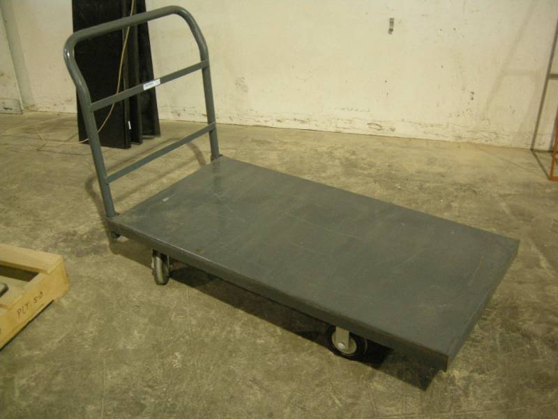 lot 46 image: Rolling Cart