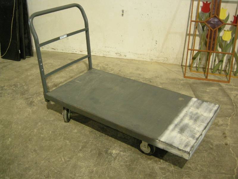 lot 47 image: Rolling Cart