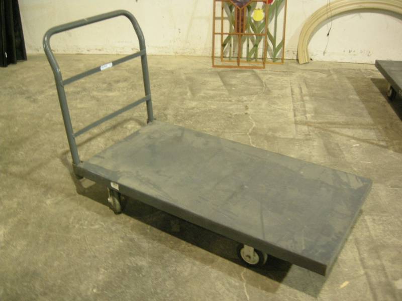 lot 48 image: Rolling Cart
