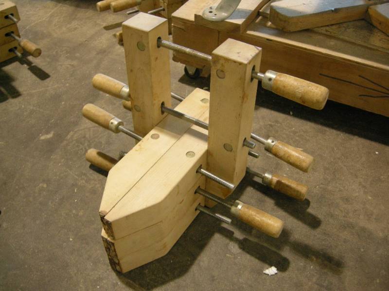 lot 55 image: 4 Jorgensen Style Clamps