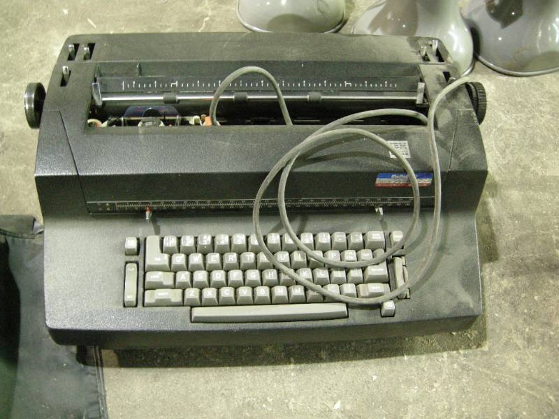 lot 85 image: IBM Selectric II Typewriter