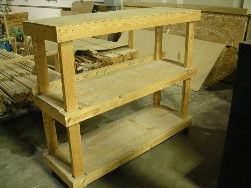 lot 89 image: Custom Rolling Rack