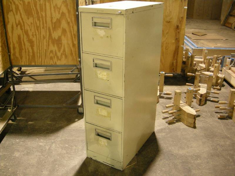 lot 91 image: Steelcase 4 Drawer File Cabinet
