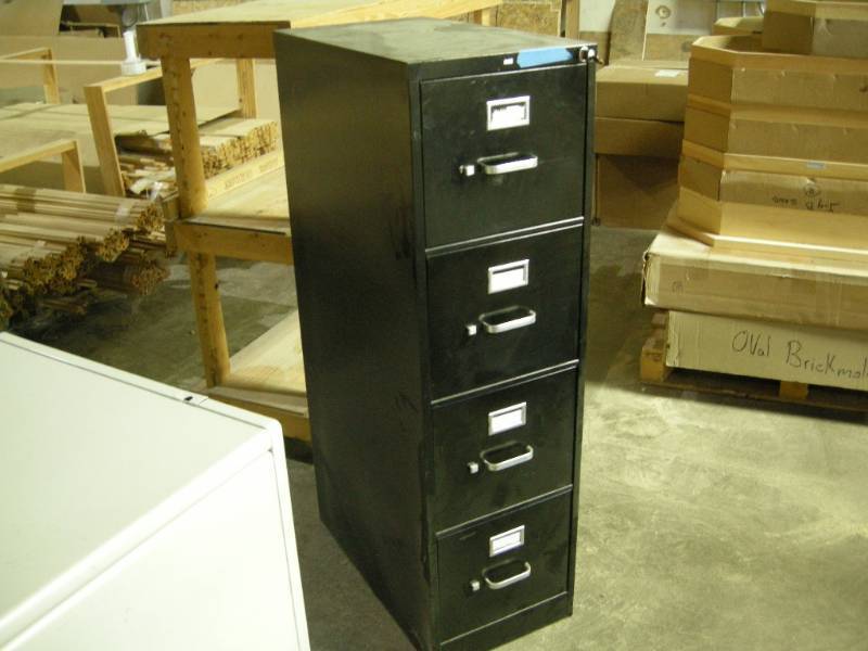 lot 92 image: Hon 4 Drawer File Cabinet