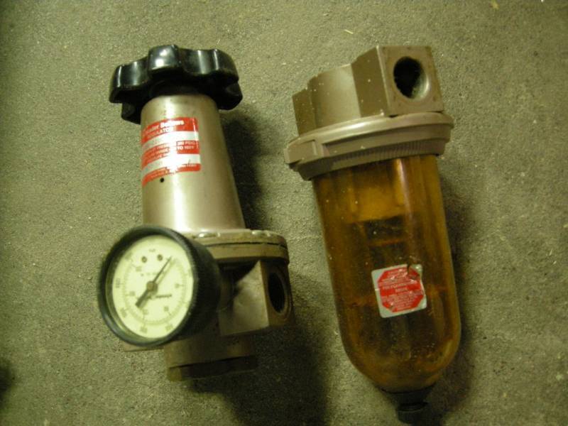 lot 95 image: Schrader Bellows Air Pressure Regulator and Filter