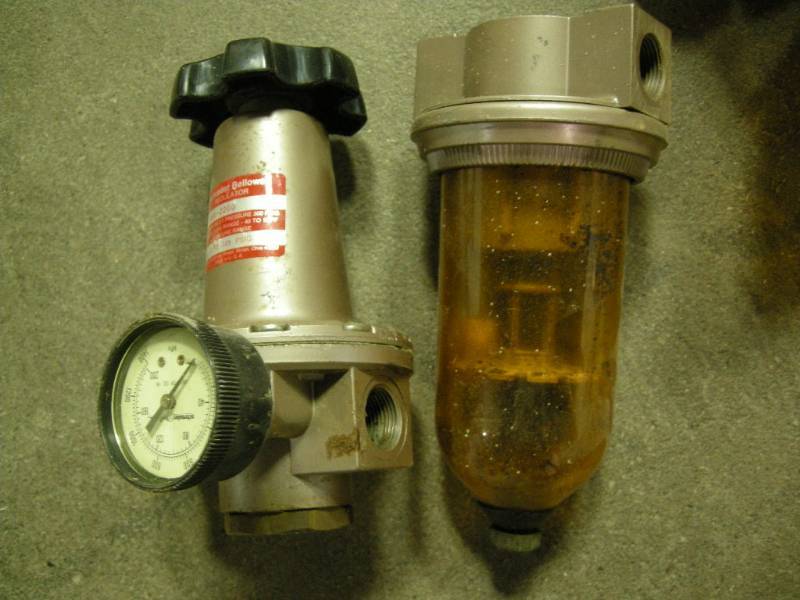 lot 96 image: Schrader Bellows Air Pressure Regulator and Filter