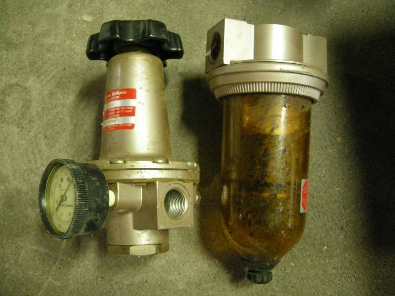 lot 99 image: Schrader Bellows Air Pressure Regulator and Filter
