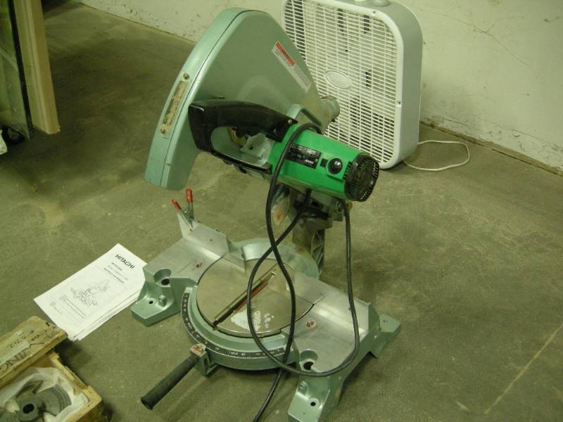 lot 114 image: Hitachi Power Miter Saw