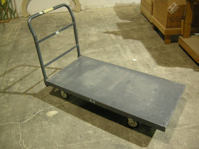 lot 122 image: Rolling Shop Cart