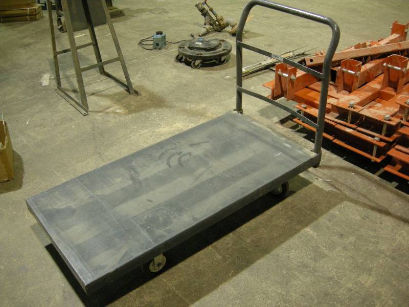 lot 123 image: Rolling Shop Cart
