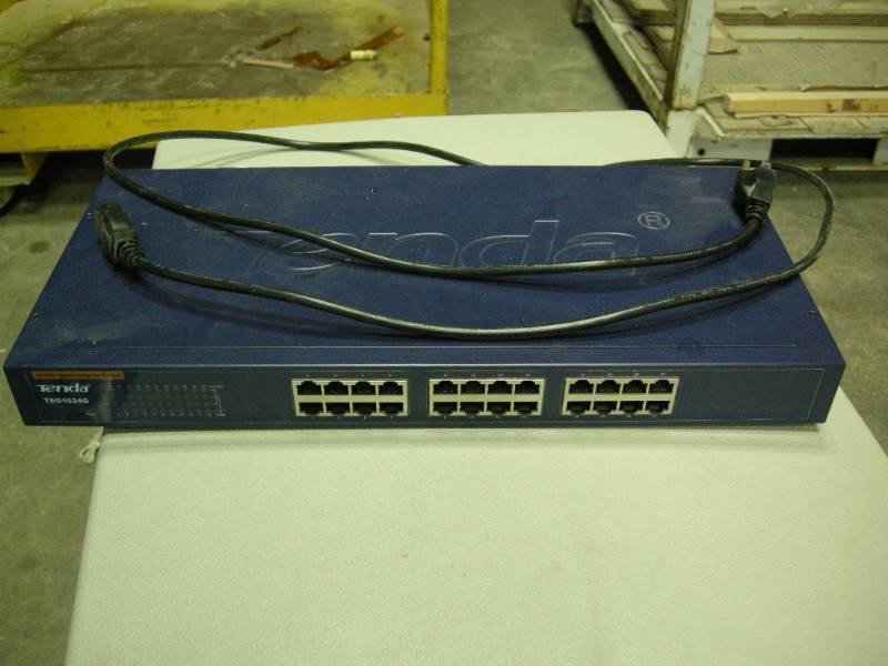 lot 127 image: Tenda Ethernet Switch