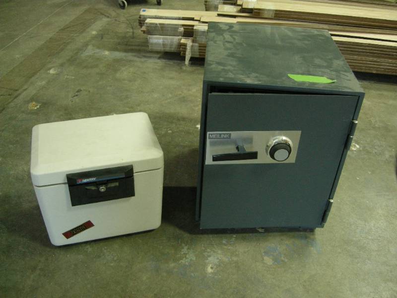 lot 180 image: 2 Project Safes