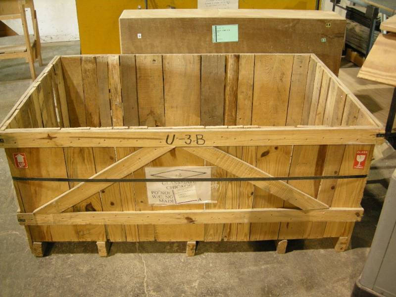 lot 188 image: Wooden Crate