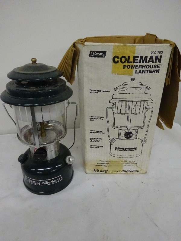 lot 17 image: Coleman powerhouse lantern