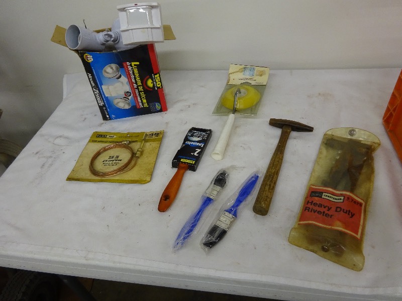 lot 24 image: Morion light thermocouple, ribet bun, foam roller, 3 brushes, tack hammer