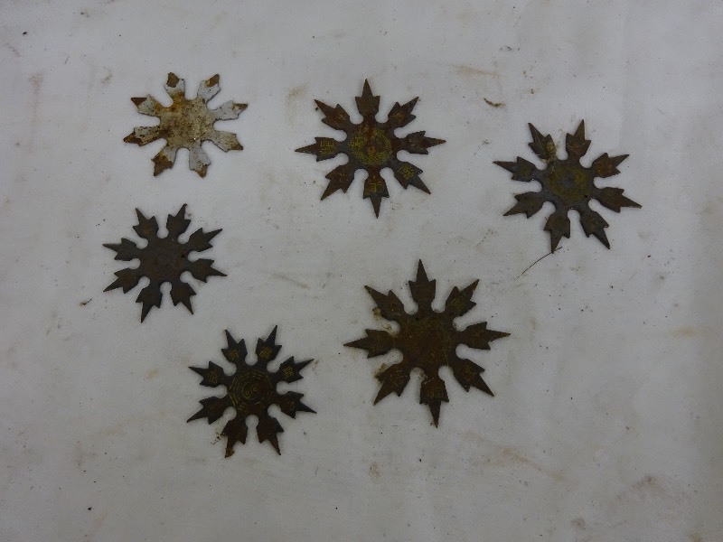 lot 25 image: Chinese stars