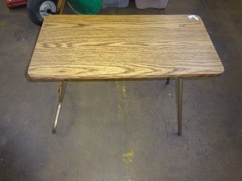 lot 38 image: Folding table