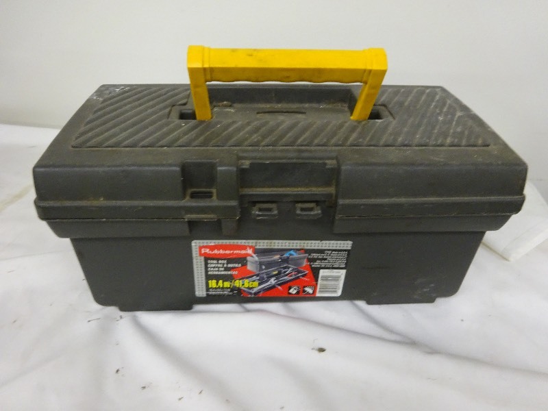 lot 42 image: Tool box with variety of tools