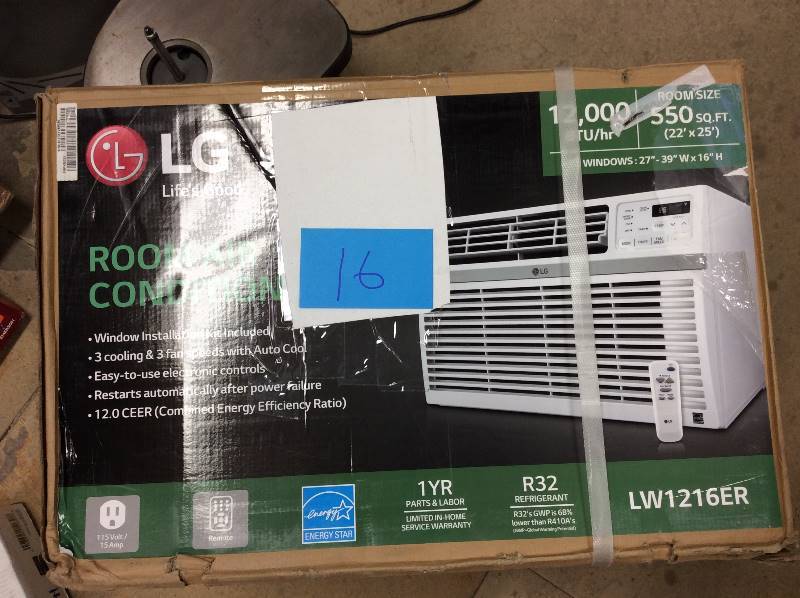 lot 16 image: LG Room Air Conditioner LW1216ER