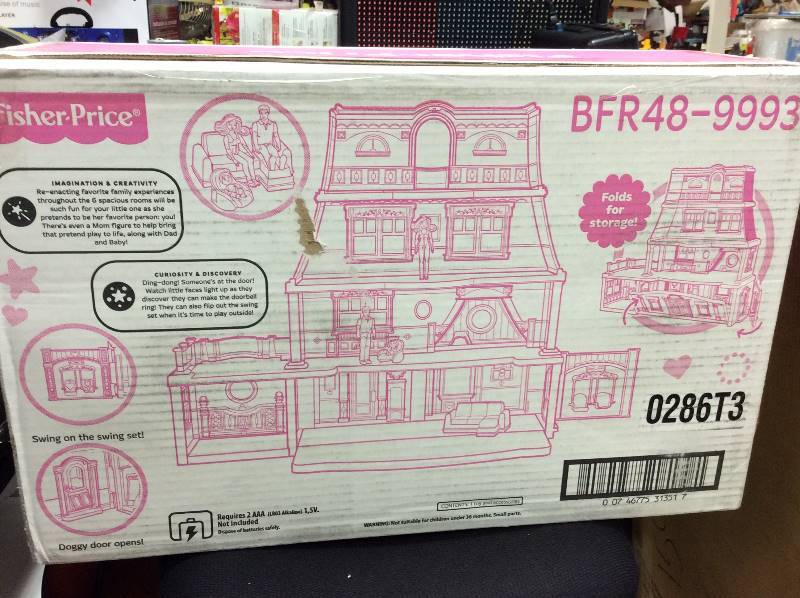 lot 6 image: Fisher Price Loving Family Dollhouse