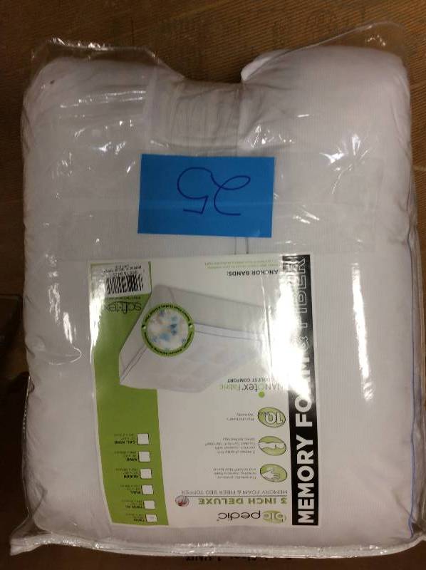 lot 25 image: BigPedic 3 in Deluxe memory Foam and Fiber Bed Topper