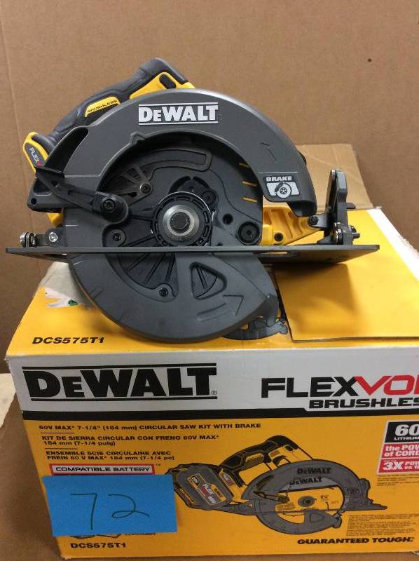 lot 72 image: Dewalt Circular Saw with Brake  Tool Only