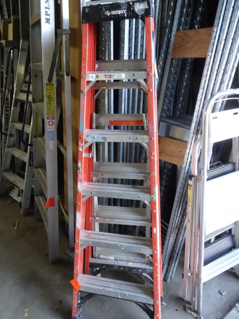 Husky 6 fiberglass step ladder....