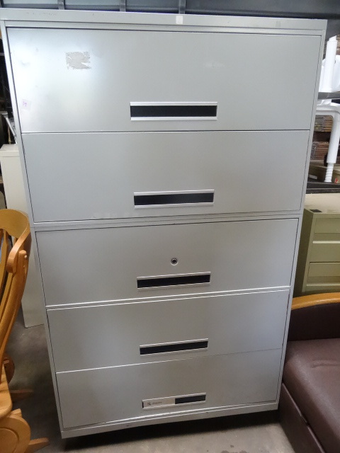 42 metal 5 drawer lateral file. ...
