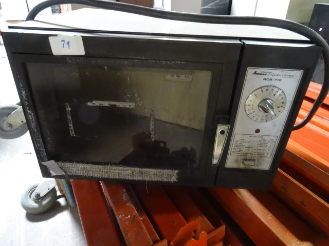 Amana radar range RCS-710 commercia...