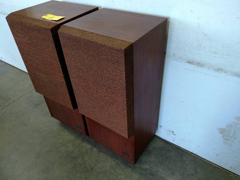 lot 2 image: (2) Vintage Altec 819A Stonehenge I...