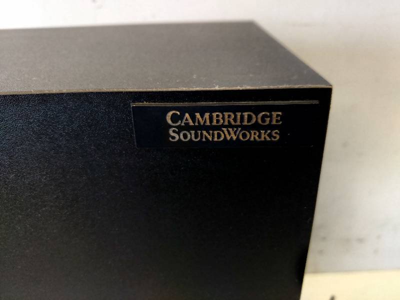 lot 7 image: Cambridge Soundworks PSWII Powered ...
