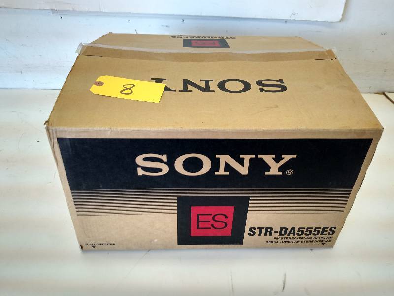 lot 8 image: Sony STR-DA555ES Receiver, NewUnus...