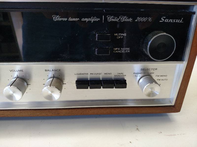 lot 10 image: Sansui Solid State 2000X Stereo Tun...