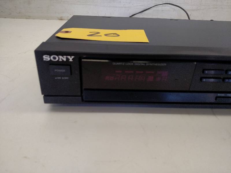 lot 20 image: Sony ST-JX401 Quartz Lock Digital S...