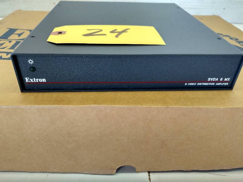 lot 24 image: Extron SVDA 6 MX S-Video Distributi...