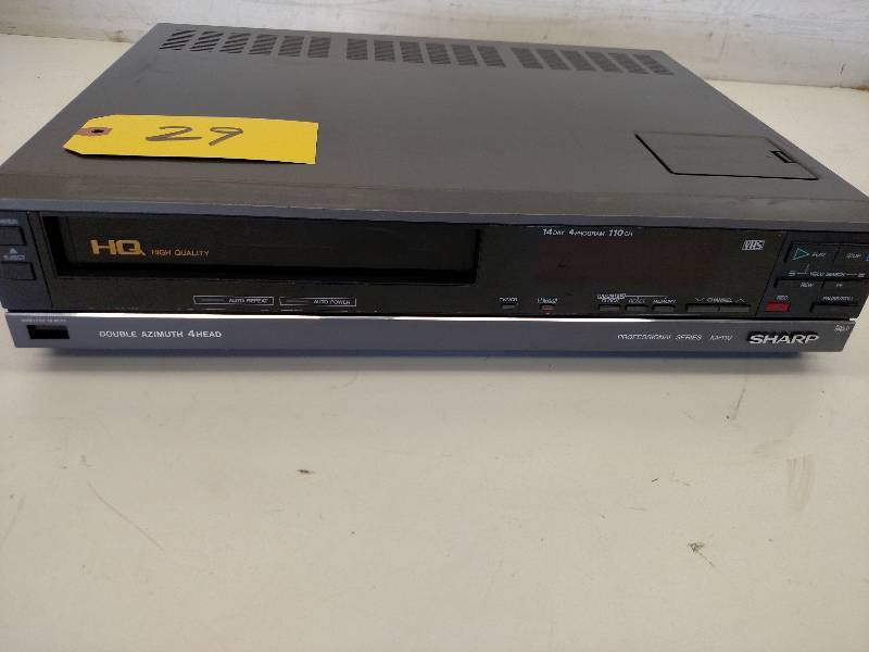 lot 29 image: Sharp XA-110 VHS VCR...