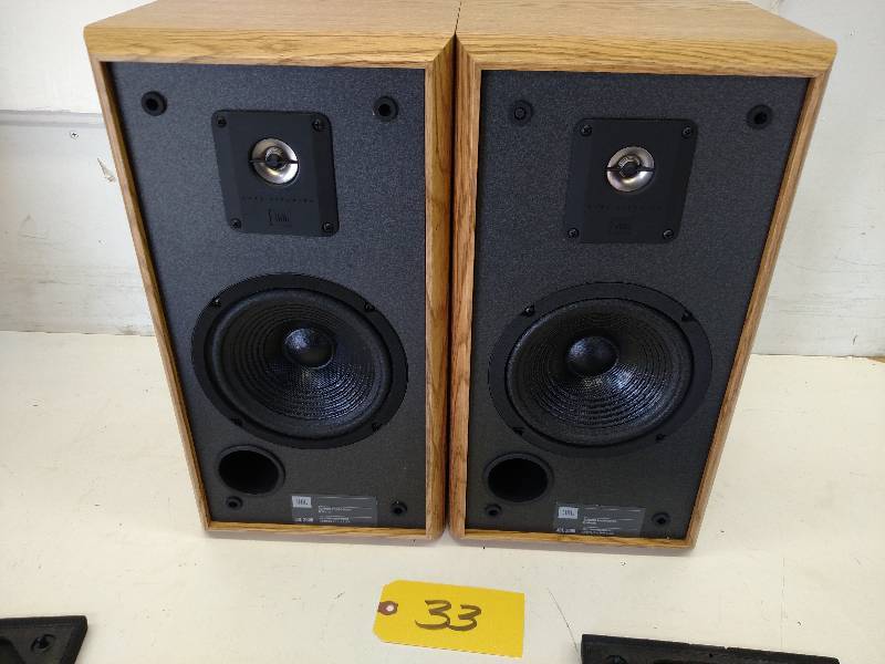 lot 33 image: (2) JBL 2600 Speakers...