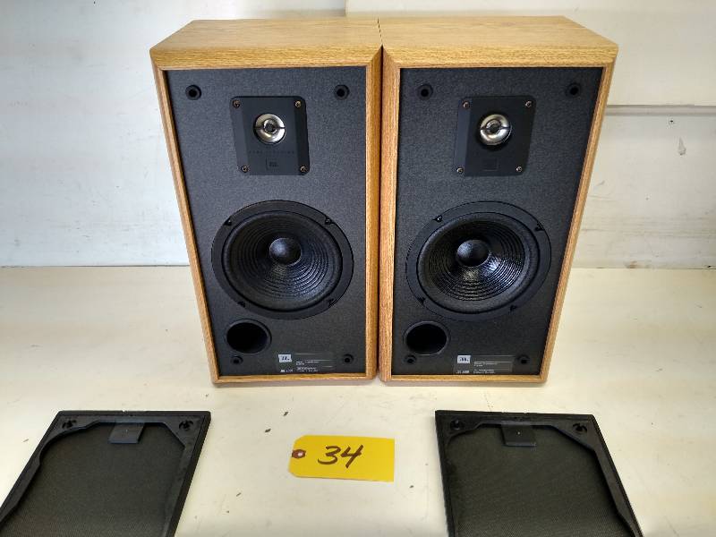 lot 34 image: (2) JBL 2600 Speakers...