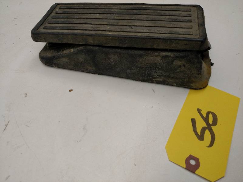 lot 56 image: Casio VP-1 Volume Control Foot Peta...