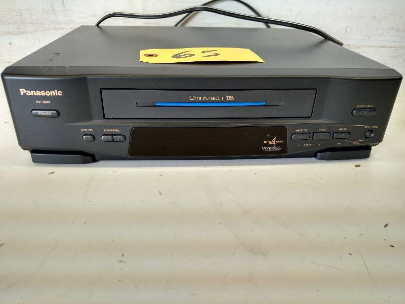 lot 65 image: Panasonic PV-4511 Omnivision VHS VCR