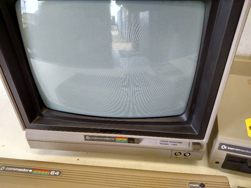 lot 70 image: Commodore 64 Computer