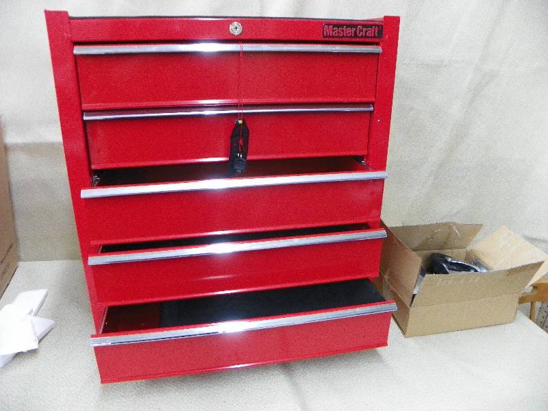 lot 3 image: MC 5 DRAWER TOOL STORAGE