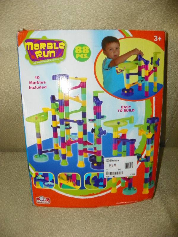 lot 9 image: MARBLE RUN, MSRP $19.99