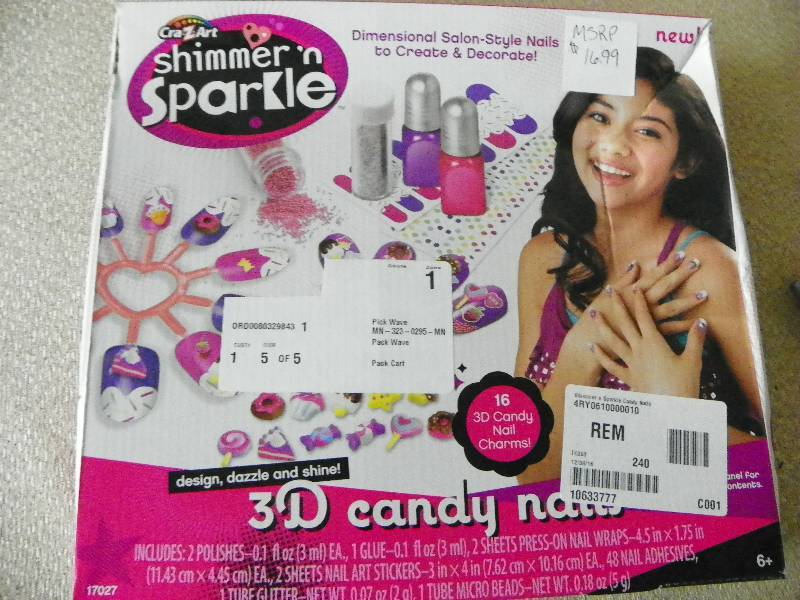 lot 26 image: Shimmer n Sparkle Candy Nails