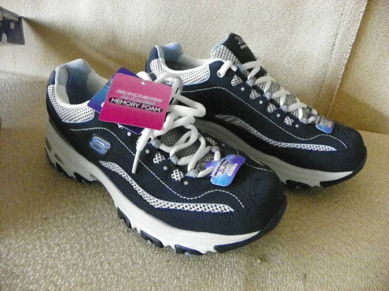lot 31 image: SKECHERS WOMENS LIFE SAVER Navy-White SIZE 9, MSRP $69.99